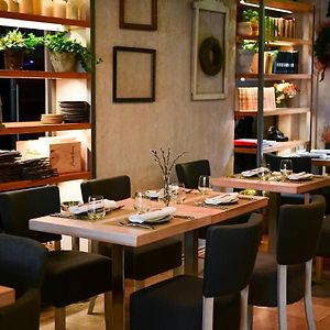 Pod Zidom Rooms
